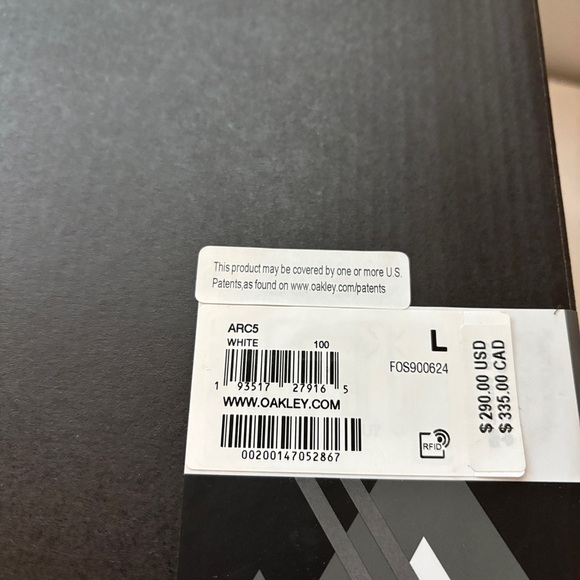 Brand New Oakley Arc 5 Snow Helmet White Size Large - Picture 4 of 4